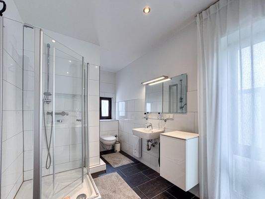 Badezimmer 2