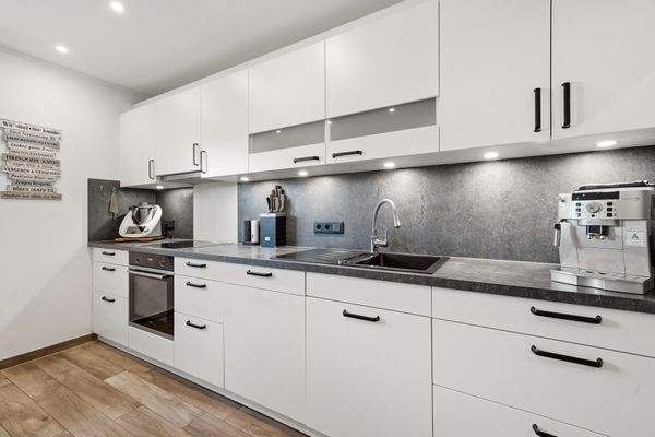 Küche mit Essbereich