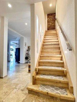 App. Nr. 1 EG Treppe zum DG