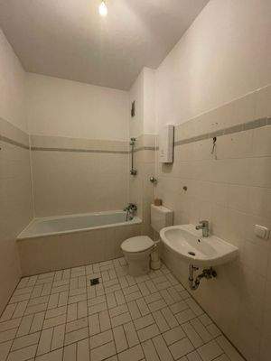 Badezimmer mit Badewanne