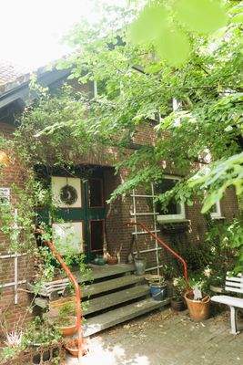 Eingang zum Haupthaus