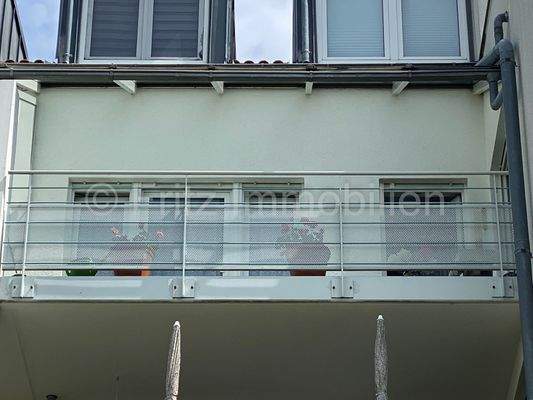 Loggia mit Glasüberdachung