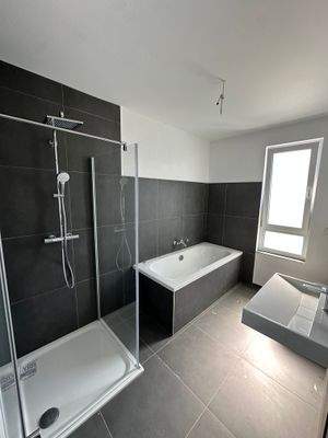 Badezimmer mit Wanne