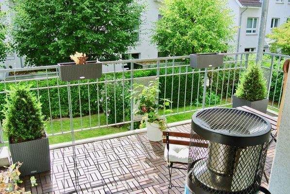 Großzügiger Sonnenbalkon...!!