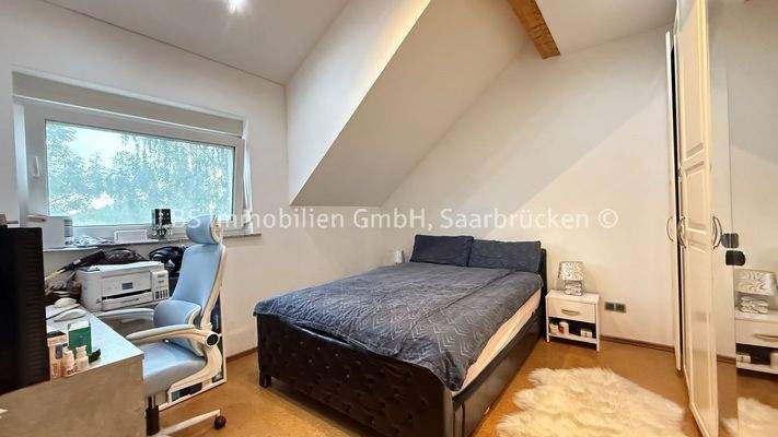 DG - Schlafzimmer 2