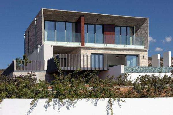 723242-detached-villa-for-rent-in-select-location_