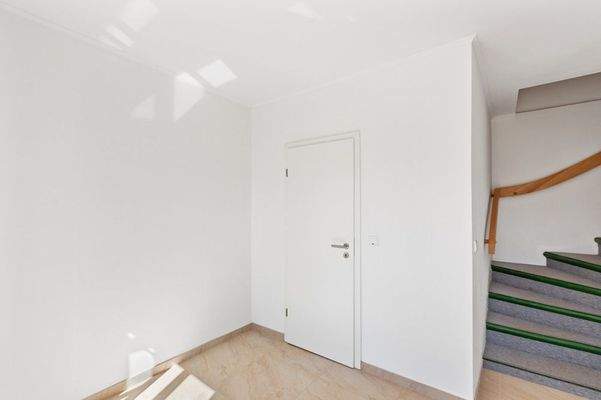 Eingangsbereich Garderobe-Duschbad