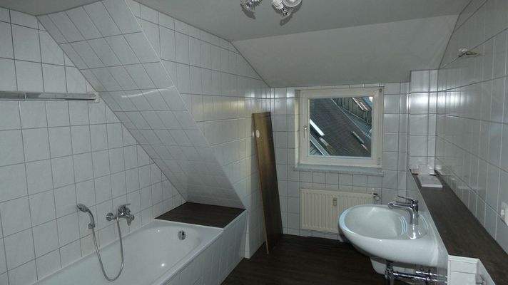 leerstehende Wohnung/Bad