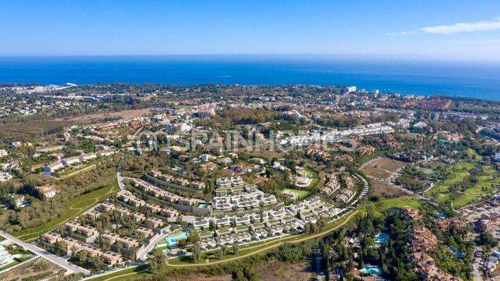 3 Bedroom Sea View Houses in Estepona Next to Golf Courses