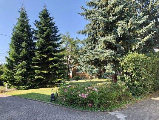 Parkähnliche Aussenanlagen