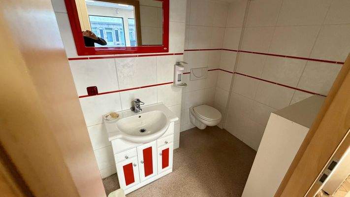 Ladengeschäft im Erdgeschoss