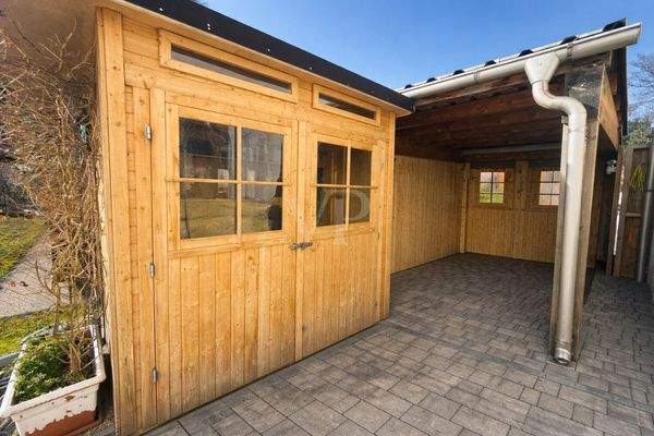 Gartenhütte und Carport