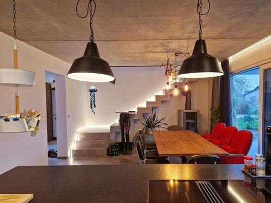 Küche mit Essbereich