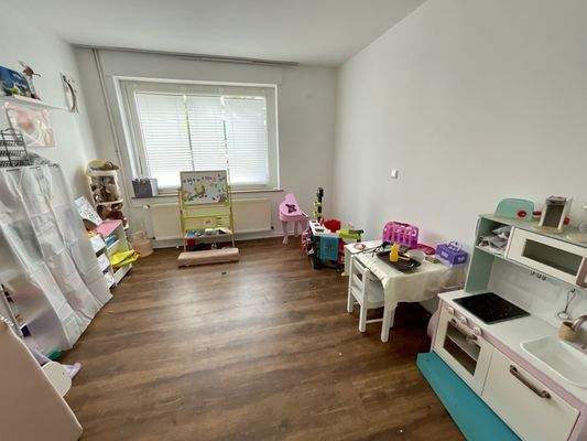 Schlafzimmer/ Büro EG
