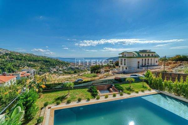 Stunning City and Sea View Villa in Alanya Turkey