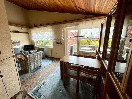 Wohn-/Ess-/Schlafzimmer