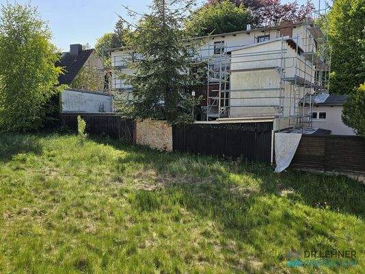 Blick auf die wetslich angrenzende Bebauung