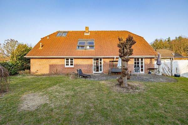 Außen - Gartenansicht & Terrasse