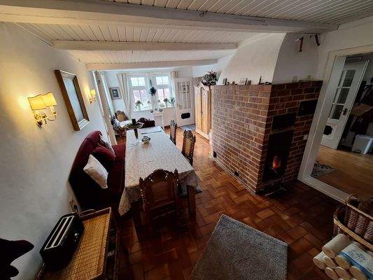 weitere Ansicht des Esszimmers.jpeg