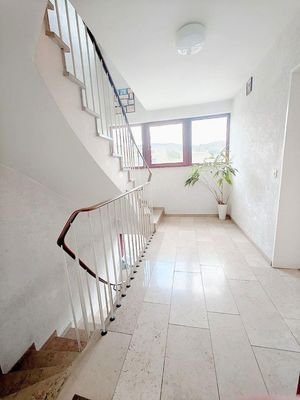 Treppenhaus/ Flur 1