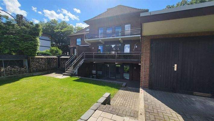 Hausansicht vom Garten