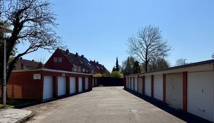 Garagenhof nebenan