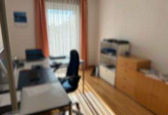 Arbeits- oder Kinderzimmer