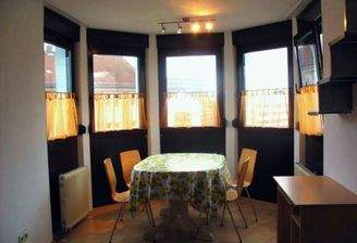 1. Ihr Zimmertisch mit Blick über die Nordstadt.jpg