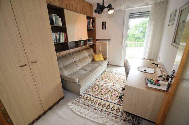 Kind 2 im Obergeschoss