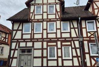 Straßenansicht vom Haus (2).jpg