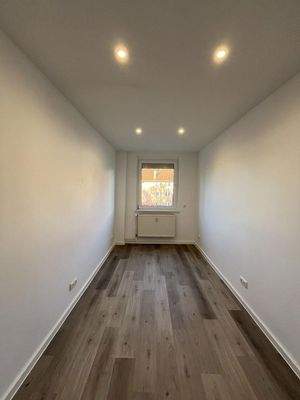 Kinder-, Arbeitszimmer