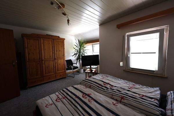 Schlafzimmer (1.OG)