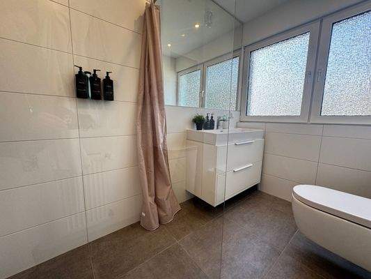 Teilansicht Badezimmer 