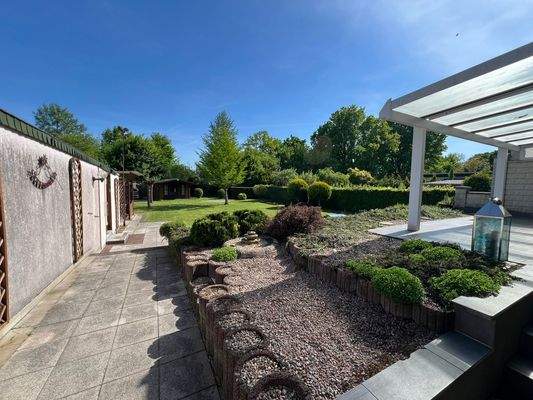 Garten mit Terasse