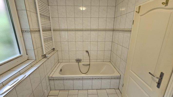 5,7 m² Bad/WC mit Ost-Fenster