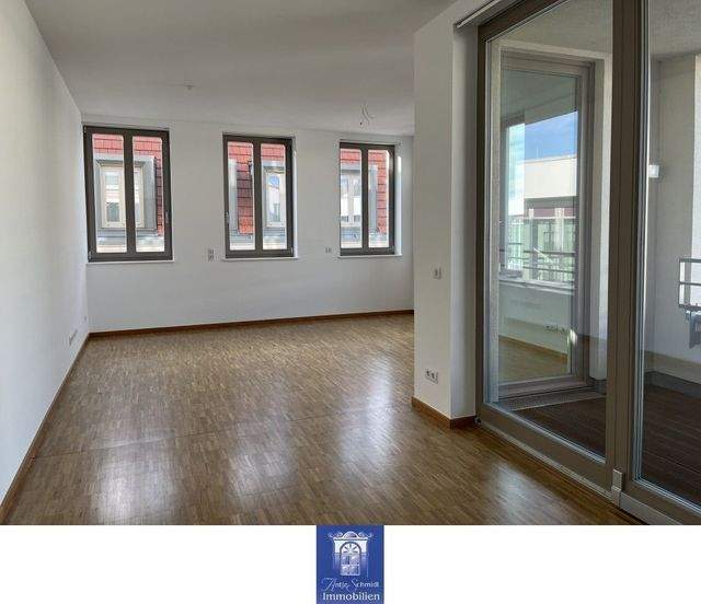 Wunderschöne Wohnung mit Loggia und moderner EBK - direkt am Neumarkt! - Photo 2