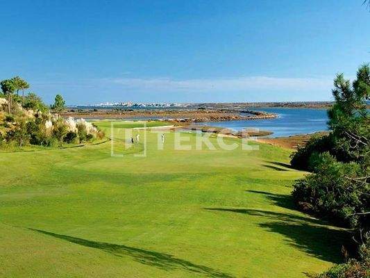 Semi Detached Villas Close to City and the Beach in Alicante