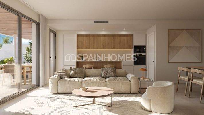 2 and 3-Bedroom Flats in a Complex with Pool in Málaga