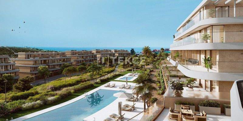 Seaview Homes in Natural Setting of Estepona