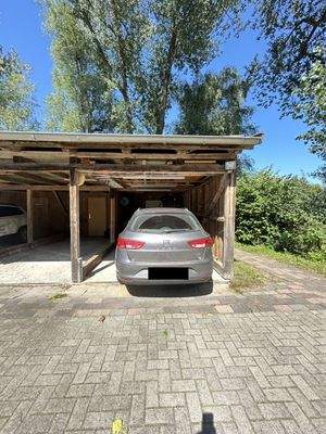 Stellplatz unterm Carport