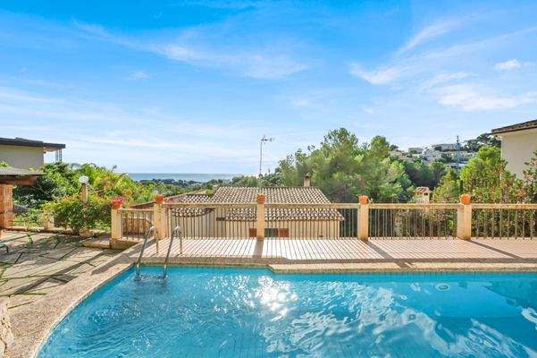 Pool in villa in Costa d_en Blanes 3