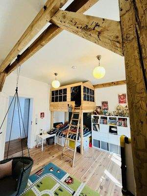 Kinderzimmer mit Hochbett