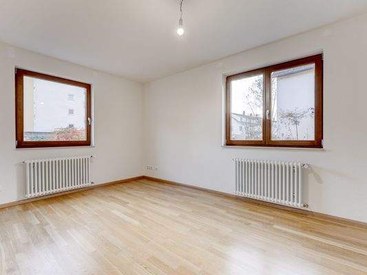 Helles Schlafzimmer im EG