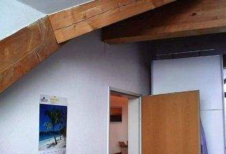 Schlafen, Dachuntersicht zur Türe. Neues Fenster.