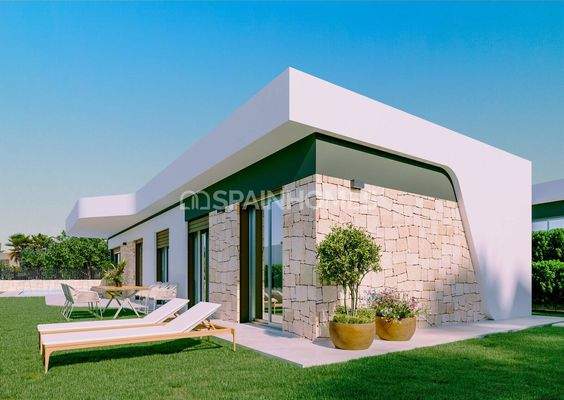 Villas with private Pools and Rich Amenities in Finestrat