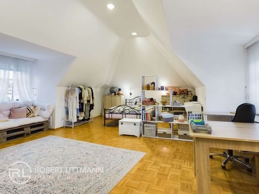 Schlafzimmer 4