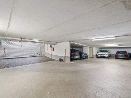 Tiefgaragenstellplatz