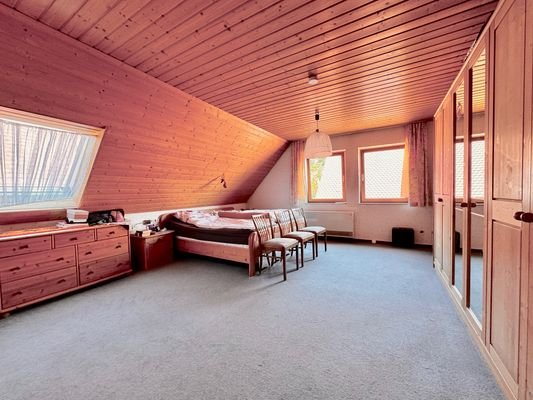 Schlafzimmer 1.DG