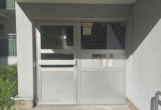 9038KC-04 Hauseingang