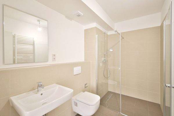 großzügiges Badezimmer